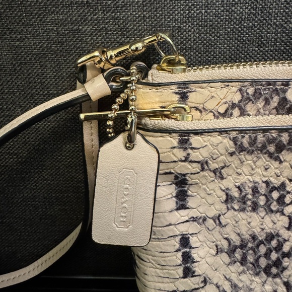 Coach Cream and Black Snake Print Wristlet - Picture 3 of 10
